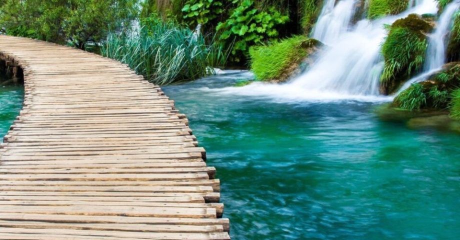 croacia-viagem-turismo-zagreb-plitvice-split-hvar-dubrovnik-mostar-priori-travel-senior-17.jpg