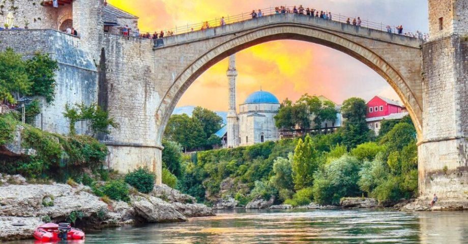 croacia-viagem-turismo-zagreb-plitvice-split-hvar-dubrovnik-mostar-priori-travel-senior-19.jpg